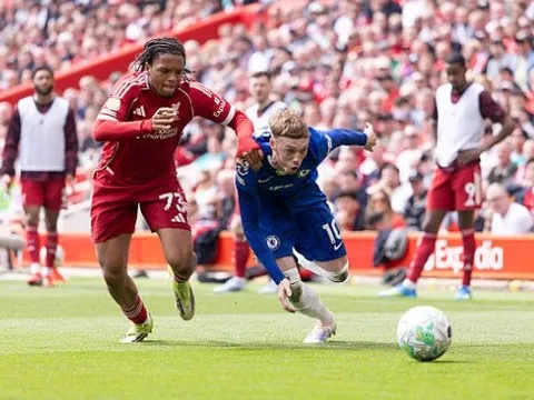 5 điểm nhấn Liverpool 1-1 Chelsea: Rio Ngumoha rực sáng; Nỗi lo Top 4