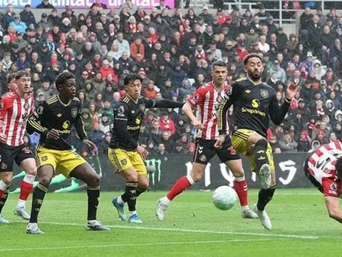 Man Utd bất lực trước pháo đài 11 trận sạch lưới của Sunderland