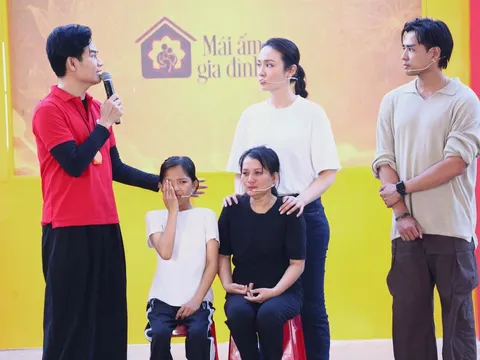 Á hậu Thủy Tiên bức xúc vì người cha ruột bỏ đi khi con gái mới sinh chưa được 1 tháng tuổi