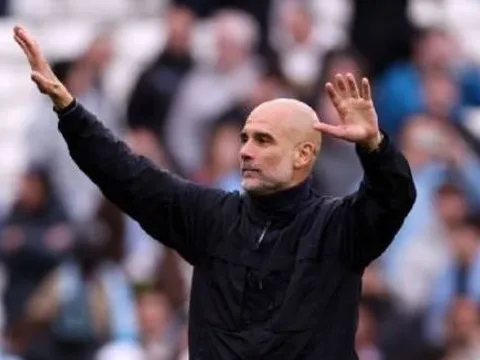 Pep Guardiola hài hước kêu gọi West Ham chặn đứng Arsenal