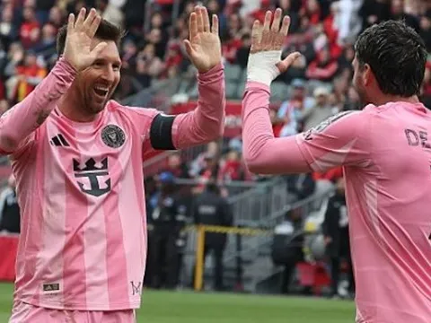 Messi và Suarez ghi bàn giúp Inter Miami hạ Toronto 4-2