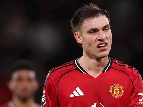 Vì sao Manuel Ugarte vắng mặt ở trận hòa Sunderland?