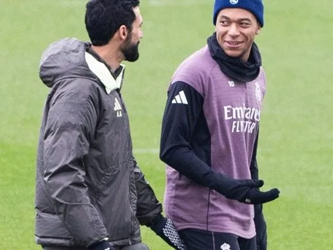 Arbeloa bảo vệ Mbappe trước bão chỉ trích tại Real Madrid
