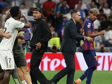 Màn ăn mừng của Real Madrid là mồi lửa cho Barcelona bùng nổ