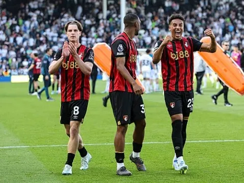 Bournemouth, phép màu từ sự hỗn loạn tại Ngoại hạng Anh