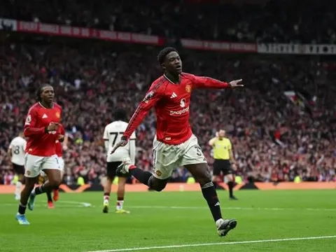 Mainoo đạt cột mốc lịch sử trong màu áo Man United