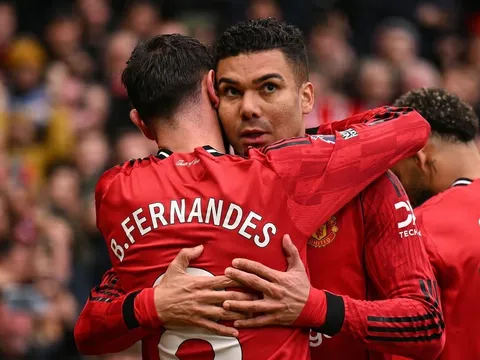 Rời MU sang Mỹ Casemiro nhận lương gấp đôi Bruno