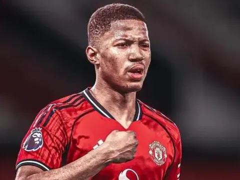 Vì sao Chido Obi chưa trở lại đội một Man Utd?