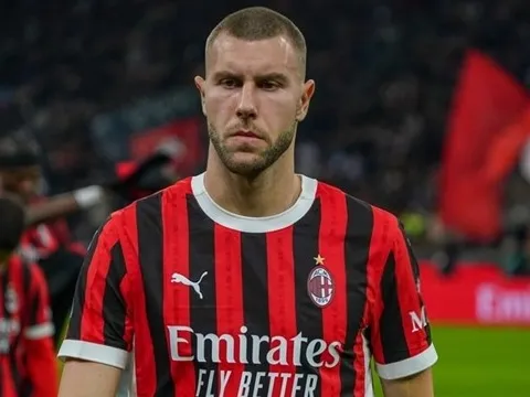 Man Utd đối đầu Chelsea trong thương vụ Strahinja Pavlovic