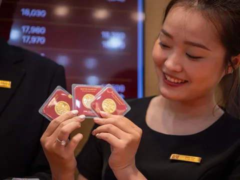 Giá vàng hôm nay 10/5/2026: Vàng thế giới tăng vọt, giá vàng trong nước diễn biến bất ngờ