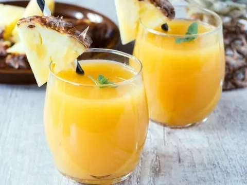 2 khung giờ vàng uống nước ép dứa giúp giảm cân nhanh mà không hại dạ dày