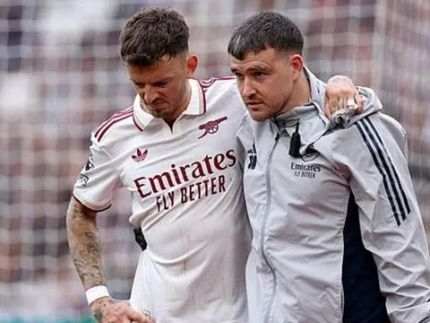 Arsenal xáo trộn đội hình vì chấn thương của Ben White
