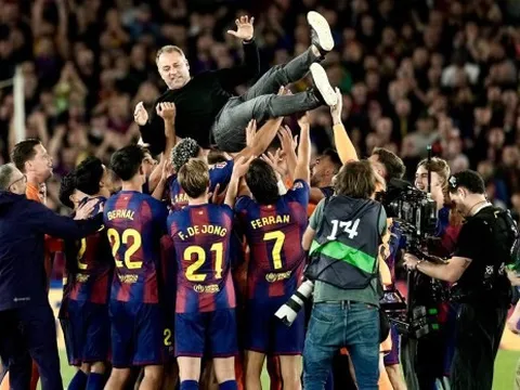 Barcelona nhấn chìm Real Madrid để đăng quang La Liga