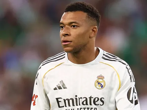 Arbeloa bỏ ngỏ khả năng ra sân của Mbappe ở giai đoạn cuối mùa