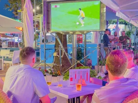 Fan Anh tẩy chay World Cup tại Mỹ vì giá vé 8,5 triệu bảng