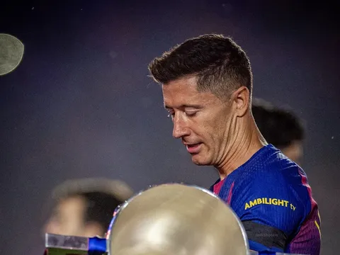 Lewy úp mở khả năng rời Barca, sang Mỹ thi đấu