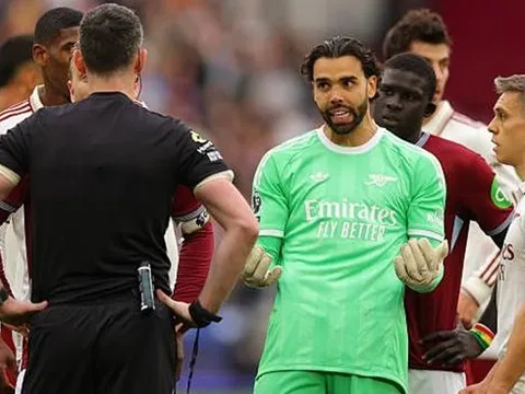 Arsenal có thể mất ngôi đầu nếu Ngoại hạng Anh không dùng VAR