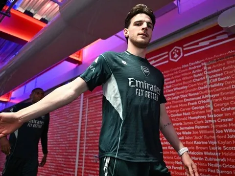Tâm lý nhược tiểu của West Ham và cái giá đắt từ thương vụ Declan Rice