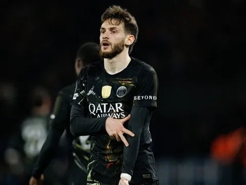 Arsenal cần bán bộ đôi trụ cột để chiêu mộ Kvaratskhelia
