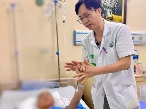 Bé trai 11 tuổi bị dao bầu cắm xuyên sọ khi đùa nghịch cùng anh