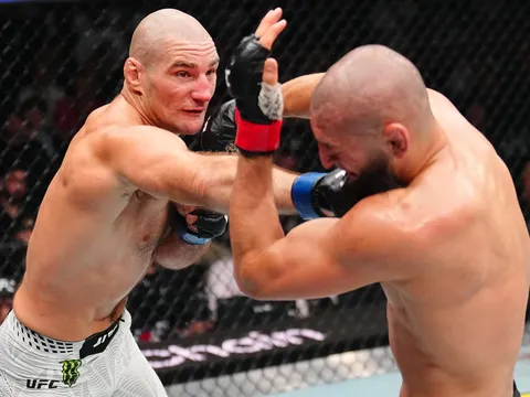 Tiết lộ sốc từ Dana White: Khamzat Chimaev đưa ra quyết định táo bạo ngay sau khi mất đai tại UFC 328