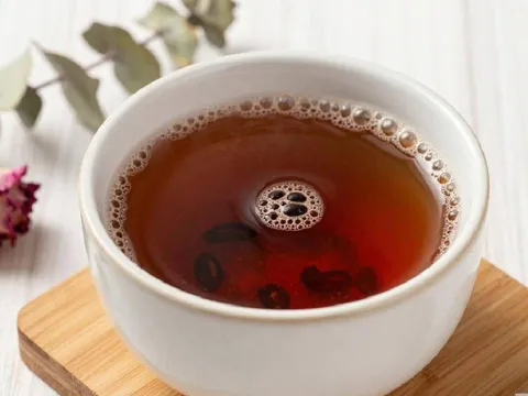 Người bị 5 bệnh này không nên uống nước đậu đen rang