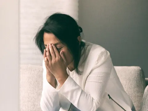 Nghỉ hưu dồn hết tiền lương cho con cháu, vô tình nghe con dâu nói chuyện với bố ruột, tôi mất ngủ cả đêm