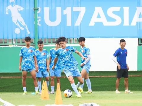 Chuyên gia hiến kế giúp U17 Việt Nam hạ U17 UAE