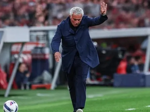 Mourinho chốt ngày định đoạt tương lai tại Benfica