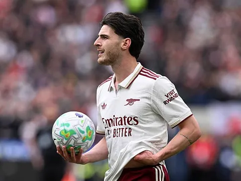 Declan Rice và khoảnh khắc khiến Arsenal lo sốt vó