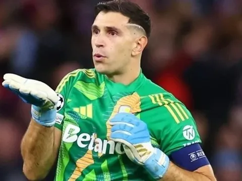 Tin đồn chuyển nhượng tối 12/5: Liverpool tìm người thay Alisson; MU lên kế hoạch chiêu mộ 5 tân binh