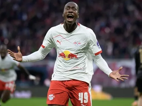Liverpool ưu tiên dùng Harvey Elliott chiêu mộ Yan Diomande