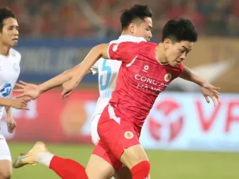 Tuyển Việt Nam sở hữu 'súng hai nòng' Đình Bắc và Xuân Son