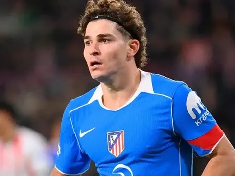 Sự thật vụ PSG chi 150 triệu euro mua Julian Alvarez