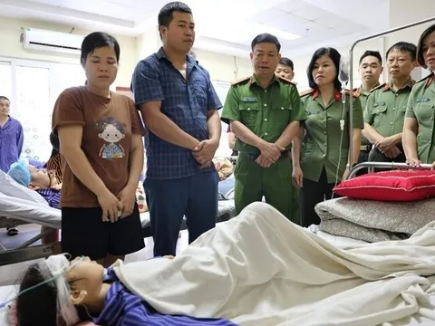 Bé trai 5 tuổi đi lạc trong rừng được tìm thấy bất tỉnh dưới khe suối: Diễn biến mới nhất