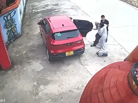 Chính quyền lên tiếng về vụ con gái thuê taxi đưa bố đến chùa rồi bỏ lại gây xôn xao