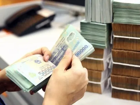 Lương cơ sở dự kiến tăng 8%: Chuyên gia đề xuất cải cách cơ chế trả lương