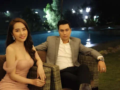 Quỳnh Nga và Việt Anh lộ diện cùng nhau sau nụ hôn gây sốt