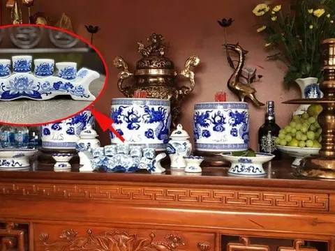 Thời điểm tốt nhất để thay nước trên bàn thờ