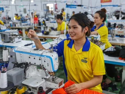 Từ 1/1/2026: Những đối tượng nào được tăng lương, chính sách mới cần biết