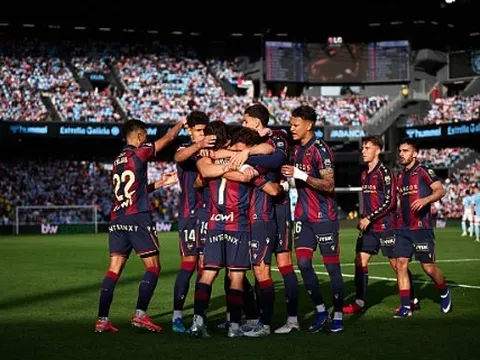 Bị Levante ngược dòng, Celta Vigo vỡ mộng Champions League