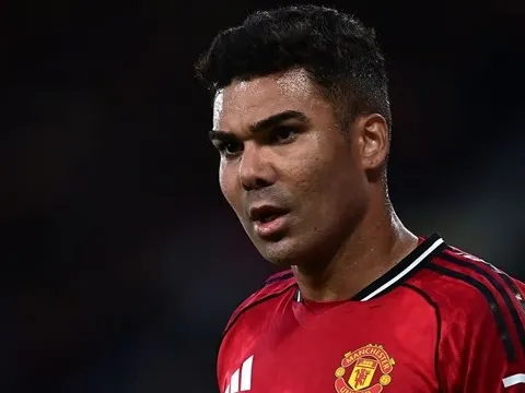Casemiro đáp trả gay gắt bình luận của Jamie Carragher
