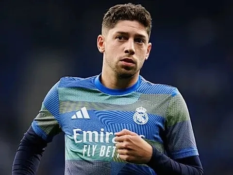Tin đồn chuyển nhượng sáng 13/5: MU săn Valverde; PSG nhắm Julian Alvarez