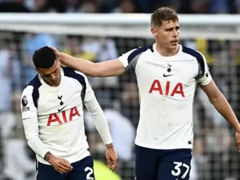 Tottenham và West Ham bước vào cuộc chiến sinh tử ở Ngoại hạng Anh