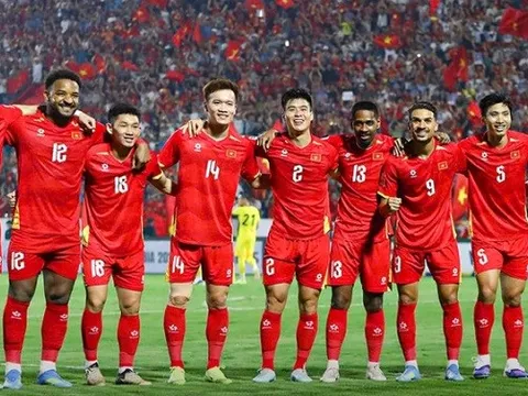 Báo Indonesia mỉa mai Malaysia vụ hiến kế cho tuyển Việt Nam