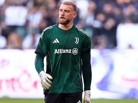 Liverpool tìm người thay Alisson từ chính Juventus
