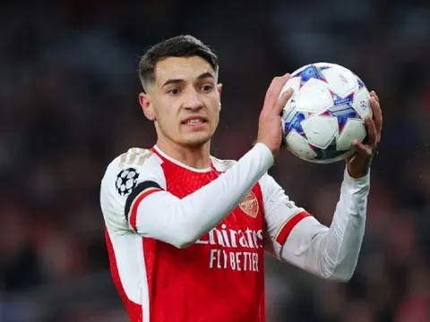 Arsenal âm thầm bán đứt Jakub Kiwior cho Porto