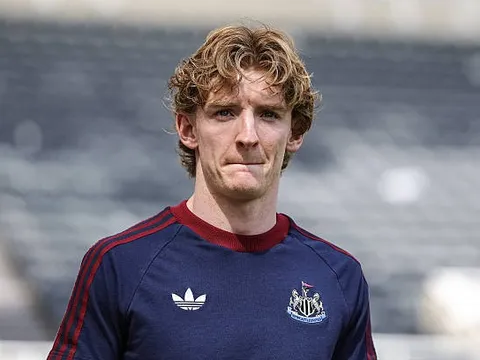 Giải mã thương vụ Anthony Gordon của Bayern Munich