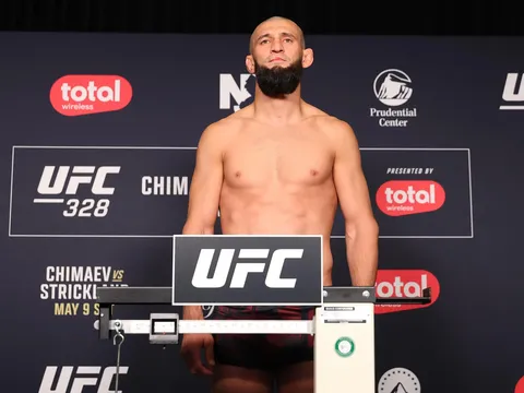 Anh trai Khamzat Chimaev tiết lộ cơ thể "đình công" khi ép cân tại UFC 328, quyết đòi tái đấu
