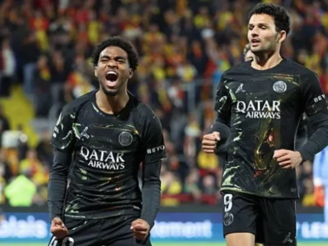 Thắng Lens, PSG lên ngôi Ligue 1 thuyết phục ngay tại chảo lửa Bollaert